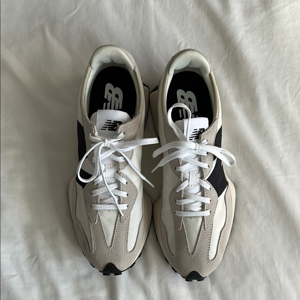 New Balance 327 Sneakers